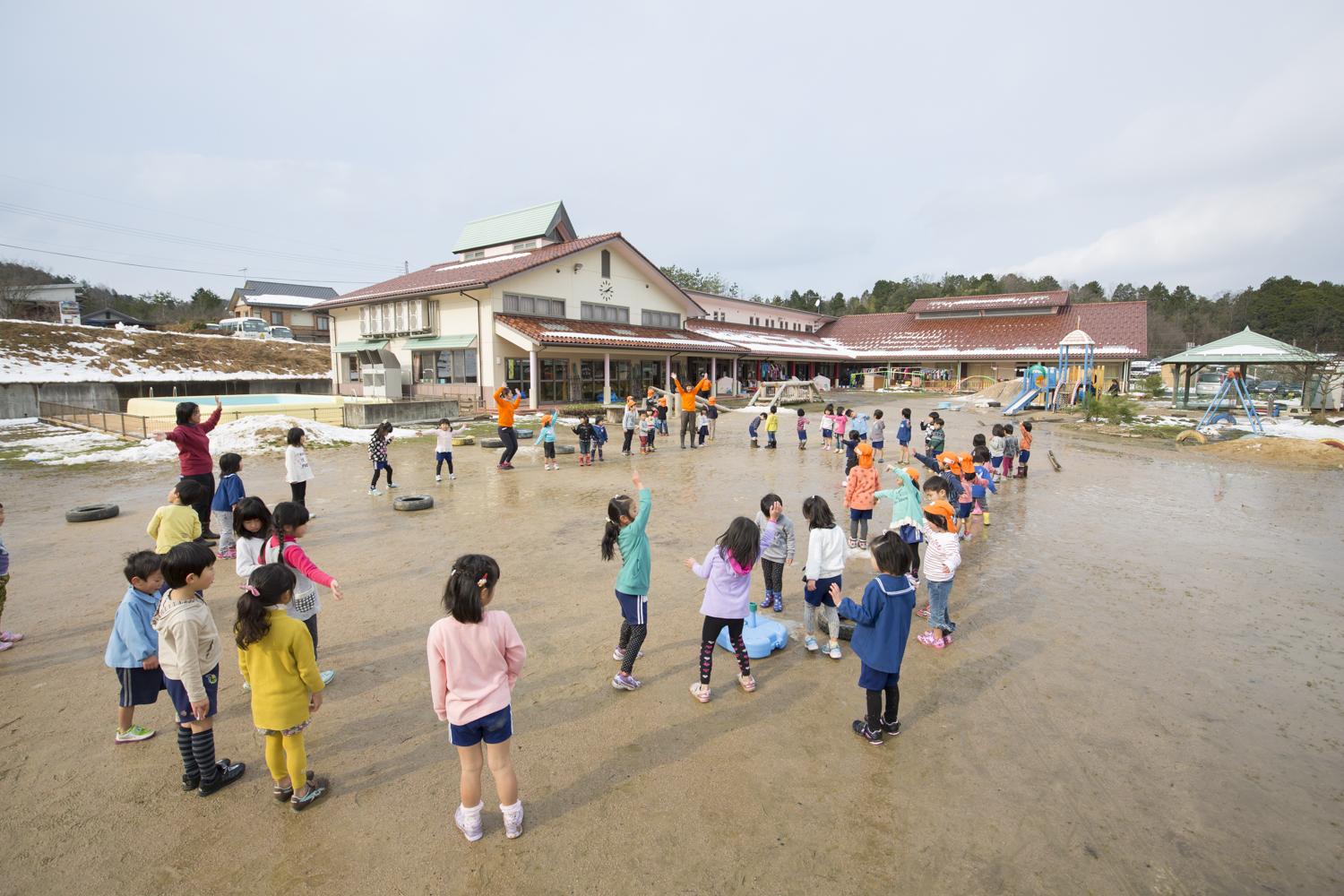 京都の保育園 障害者施設 高齢者施設 社会福祉法人 不動園 こうりゅう虹保育園